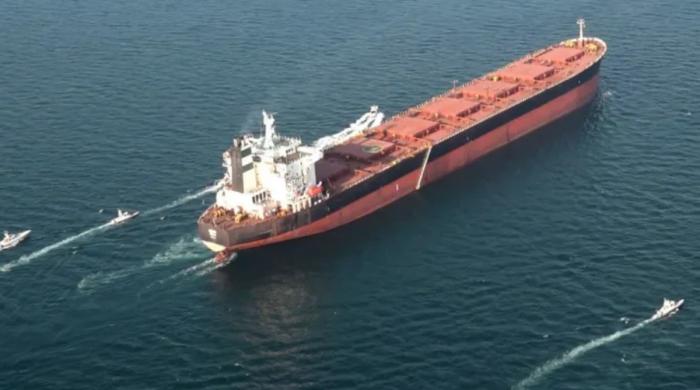 Oil price falls sharply as stocks surge upon Iran ceasefire and Strait of Hormuz reopening