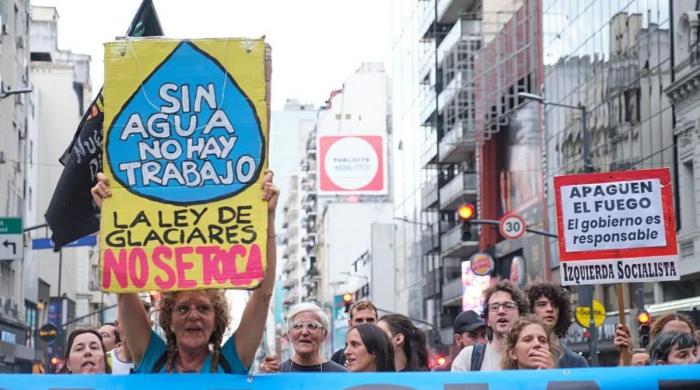Argentina rolls back glacier protection law, raising water crisis fears 