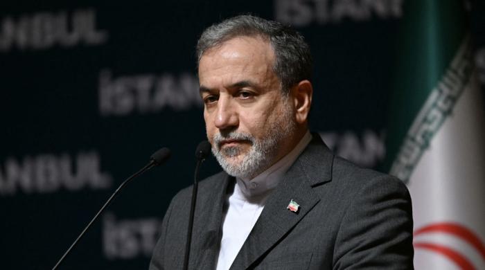 Abbas Araghchi says US would be 'dumb' to let Israel undermine ceasefire amid Lebanon violence