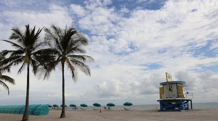 Snowbirds continue Florida trips despite travel shift as others avoid US amid economic tensions