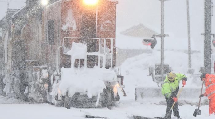 Winter storm warning issued as Sierra Nevada braces for heavy snow and travel disruptions