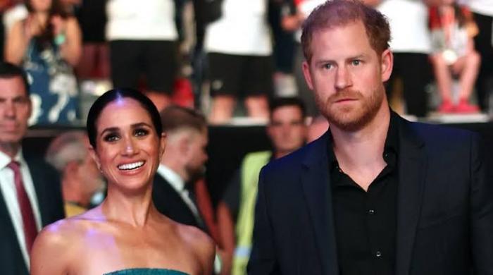 Prince Harry, Meghan Markle seen with Netflix CEO for glam night 