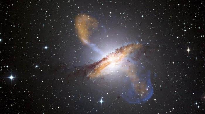 Milky Way Galaxy racing at 600 km/s toward mysterious Great Attractor