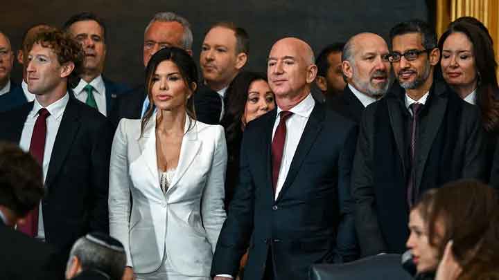 Lauren Sanchez and Jeff Bezos at Trumps inauguration