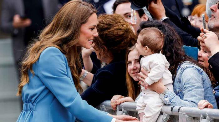 Kate  Middleton meets Camilla in Italy 