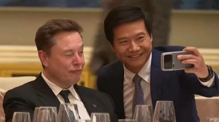 Elon Musk selfie with Lei Jun goes viral in China