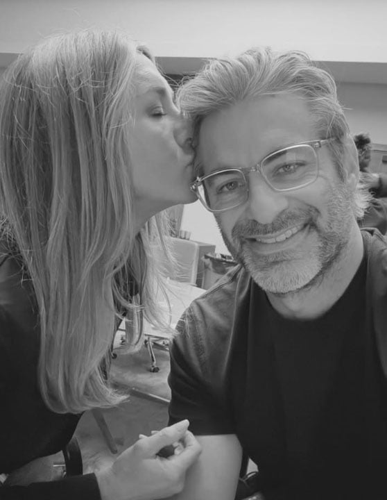 Jennifer Aniston shares loved-up moment with beau Jim Curtis