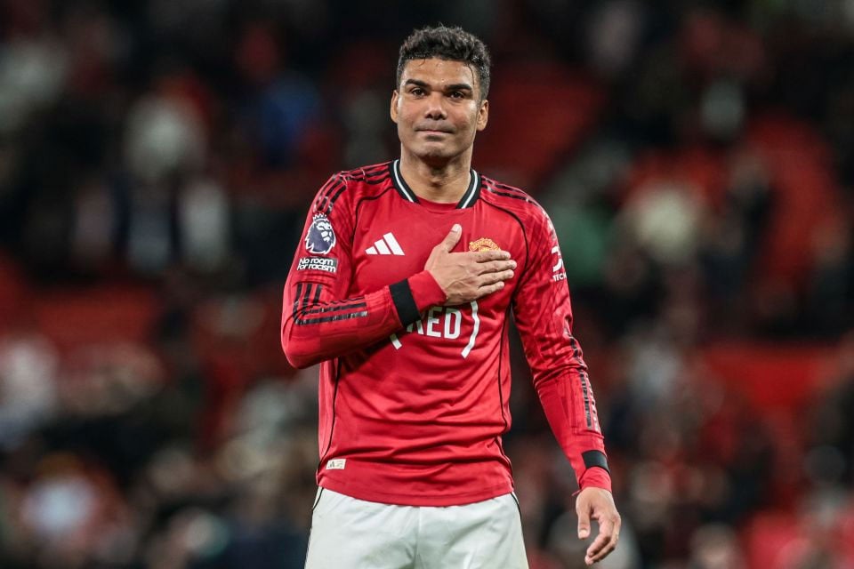 Manchester United beat Nottingham Forest in nail-biting thriller