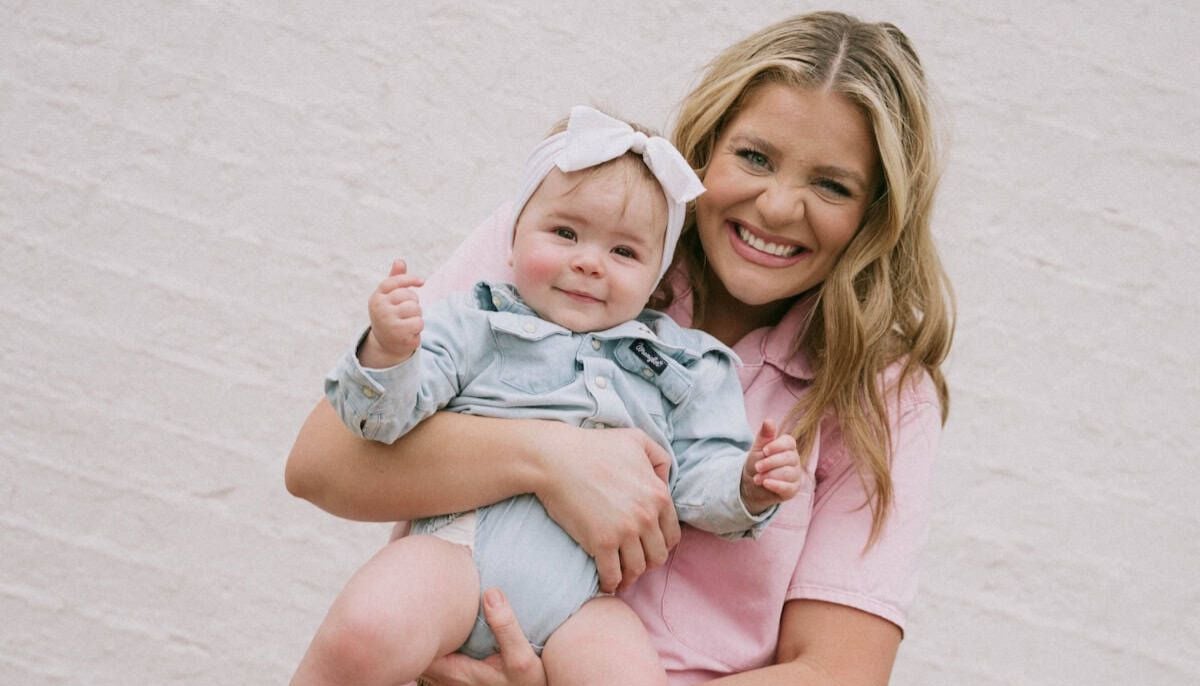 Lauren Alaina and her 11-month-old daughter, Beni Doll Arnold