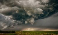 Dangerous storms sweep Midwest and Plains with tornado threat rising