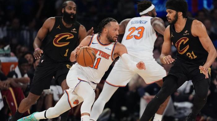 Knicks mount historic 22 points comeback to surprise Cavs overtime