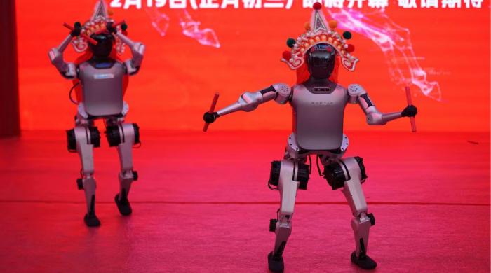China’s Walker C1 humanoid robot performs ‘Swan Lake’ ballet with human-like precision