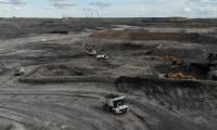 China coal mine explosion leaves eight dead and dozens trapped