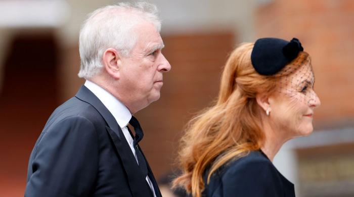 Andrew Lownie comes forward about Andrew, Sarah Ferguson’s 40-year abuse of power