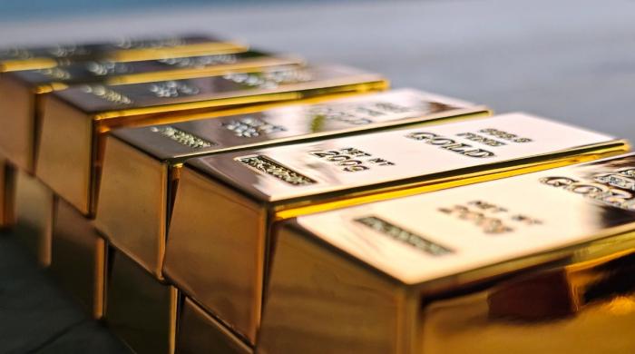 Ex CIA officer charged over alleged theft of gold bars and public funds