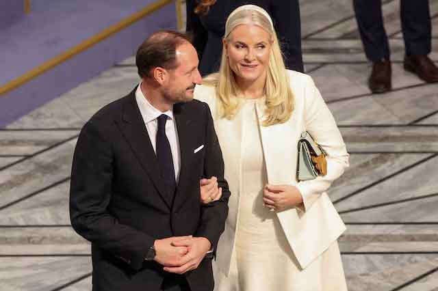 Crown Princess health prompts future king to cut short foreign visit