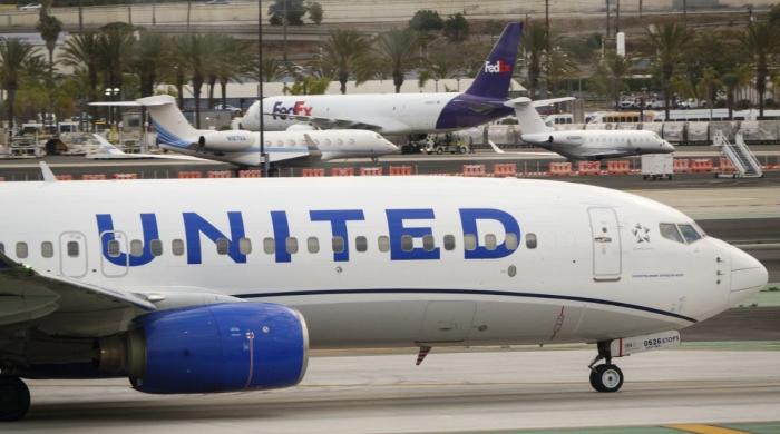 United Airlines plane diverted and passenger detained after in-flight incident