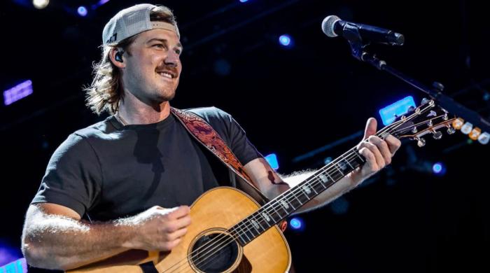Morgan Wallen sparks concern with shocking onstage outburst after piano malfunction