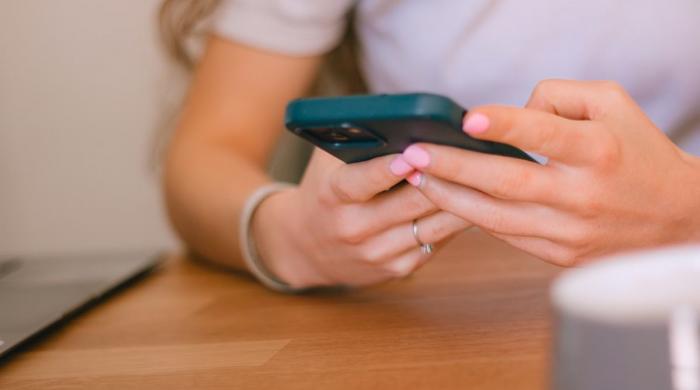 Can AI cure loneliness? New research says no
