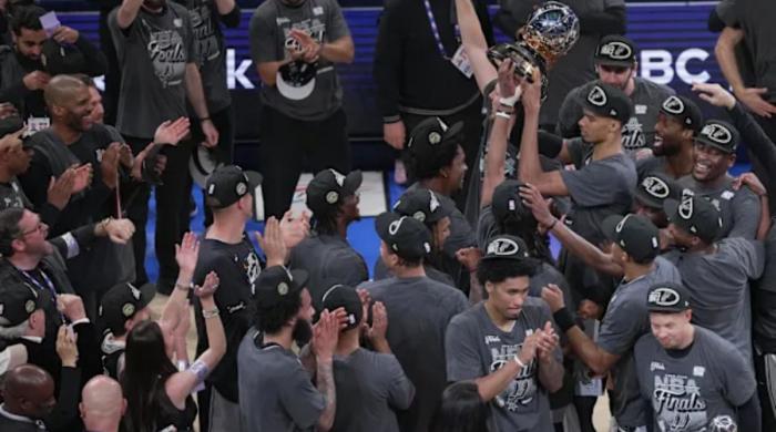Spurs stun Thunder in Game 7 to punch ticket to first NBA finals since 2014