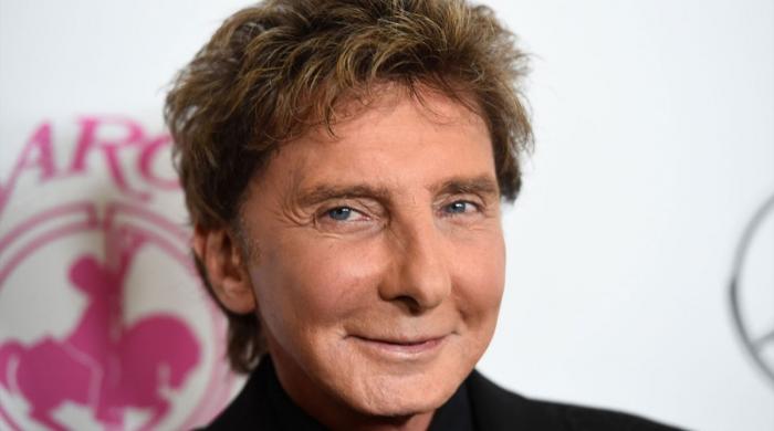 Barry Manilow shares fear with singing career after cancer battle