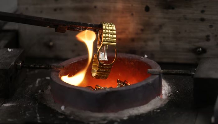 Soaring gold prices sent vintage luxury watches to the melting furnace