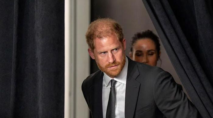 Pressure ‘builds’ onto Prince Harry: ‘He’s taking things way to far trying to protect Archie, Lili’