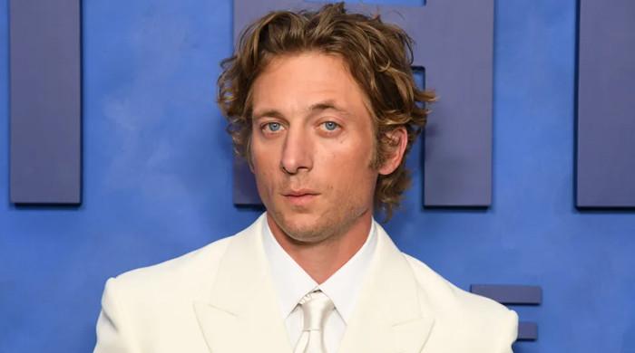 Jeremy Allen White supports social media ban for children