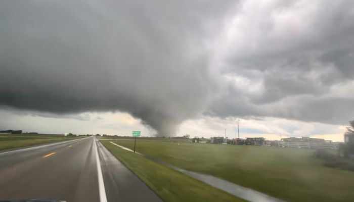Severe tornadoes strike Illinois and Iowa as violent Midwest storms sweep region: What residents need to know