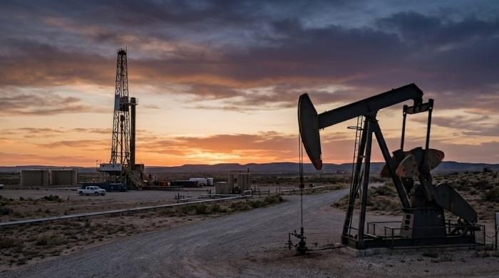 Oil slides and Asian stocks hit records after signing of US-Iran peace deal
