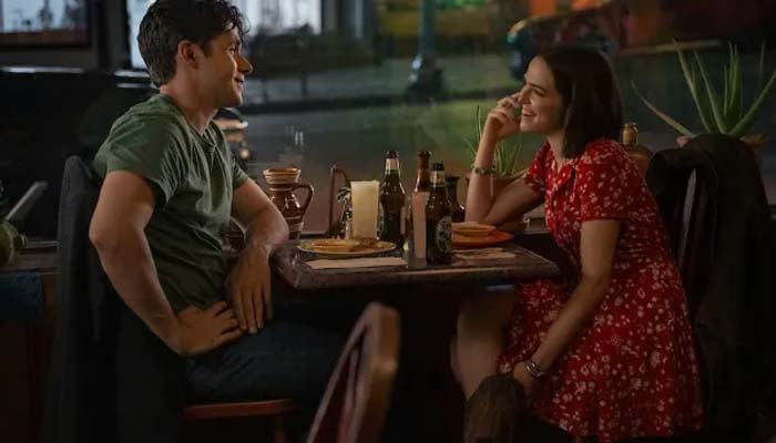 How Zoey Deutch and Nick Robinson spark romance in Netflixs Voicemails for Isabelle