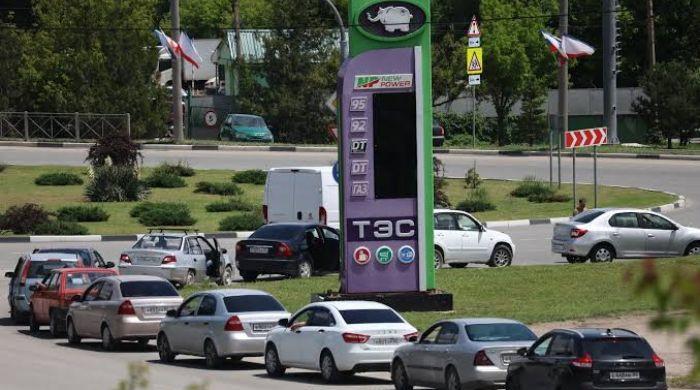   Ukraine intensifies strikes on Crimea’s fuel infrastructure, targeting oil facilities