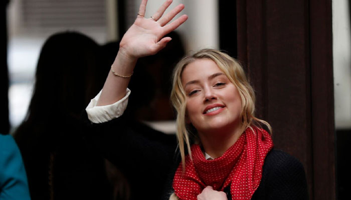 Amber Heard melts hearts with new photo of daughter Oonagh