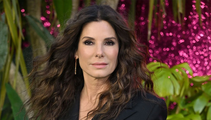 Sandra Bullock shares unseen snap of her kids with her late dad