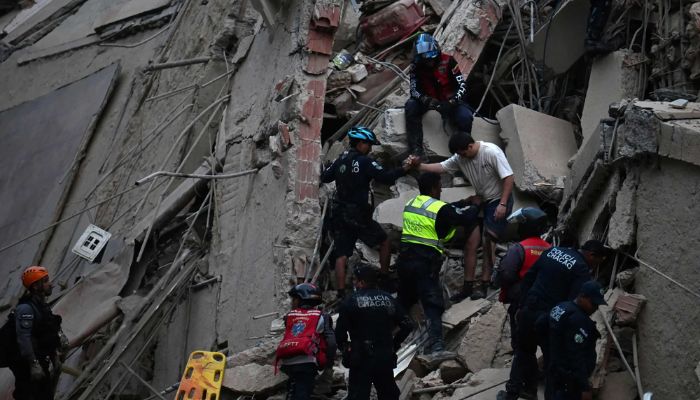 Trump pledges aid to earthquake-ravaged Venezuela