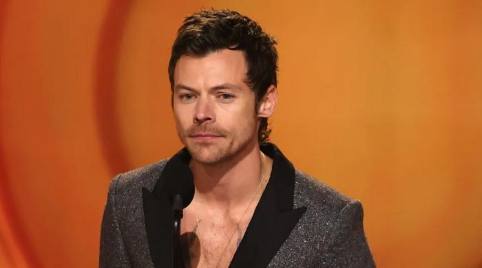 Harry Styles leaves public concerned after collapsing on stage during Wembley gig