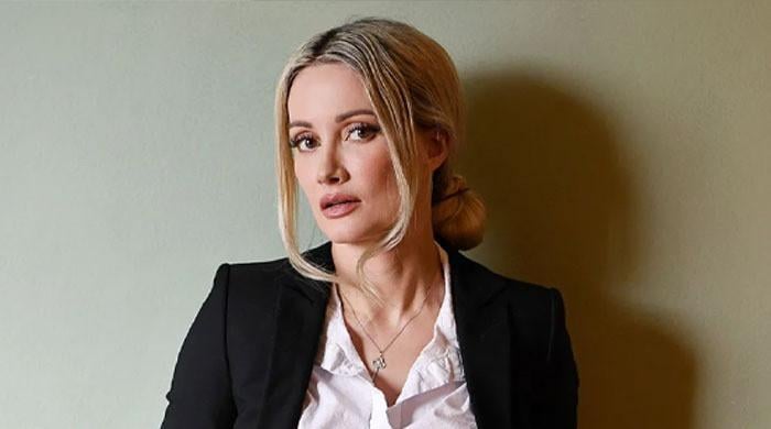 Holly Madison reveals why she underwent plastic surgery after pregnancies 
