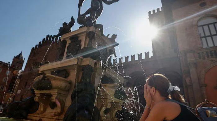 France records around 1,000 excess deaths during deadly heatwave