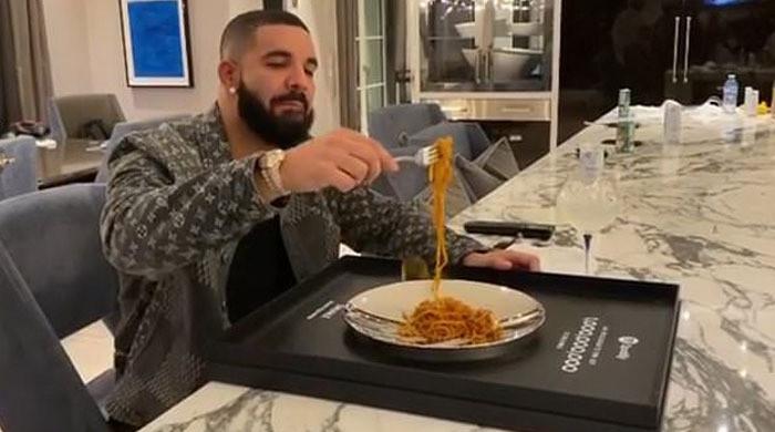 Drake can’t stop saying one word after eating at popular Houston eatery