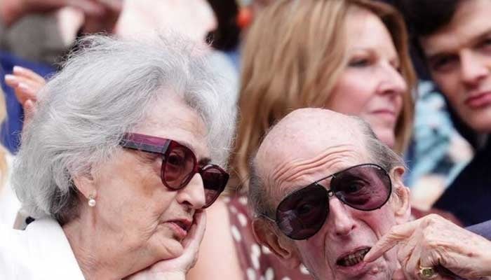 La realeza más anciana sorprende a los fanáticos en Wimbledon
