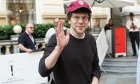 Jesse Eisenberg Breaks Silence On Why He Is Staying In America Despite Hollywood Stars Fleeing