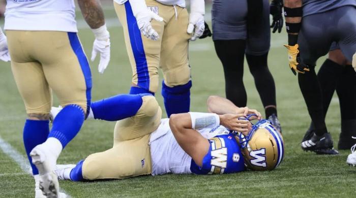 Tiger-Cats' Bo Levi Mitchell, Blue Bombers' Zach Collaros suffer injuries