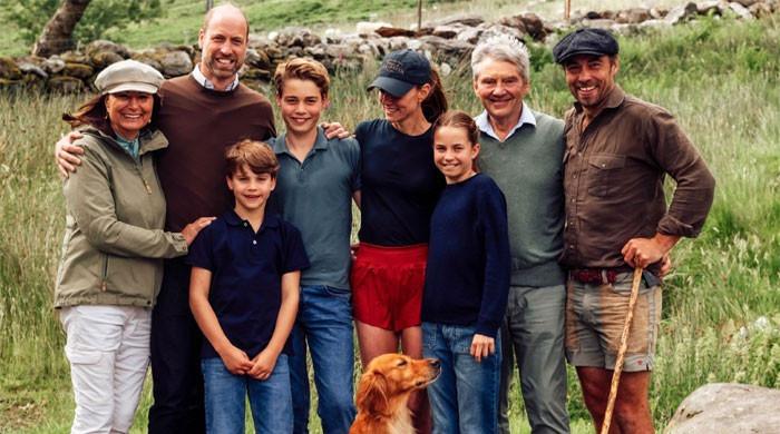 Prince William's photo with Kate Middleton parents sparks new startling claims