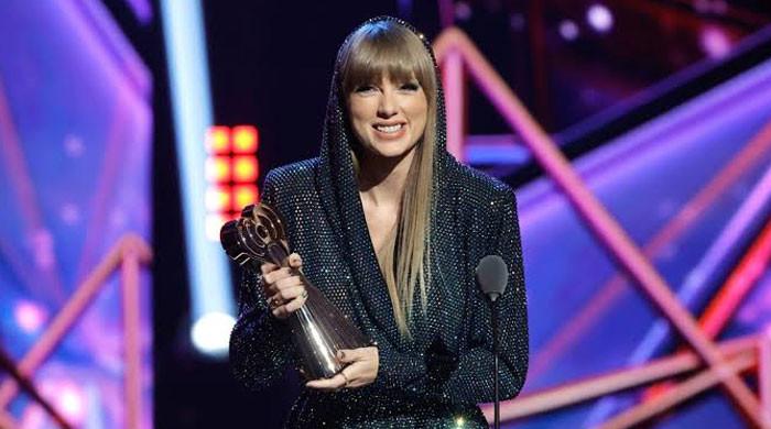 Lin-Manuel Miranda reacts to possible Taylor Swift Oscars battle