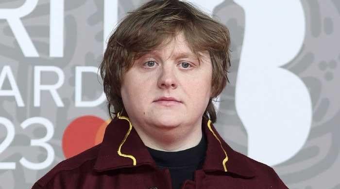  Lewis Capaldi forced to stop show twice due to crowd chaos