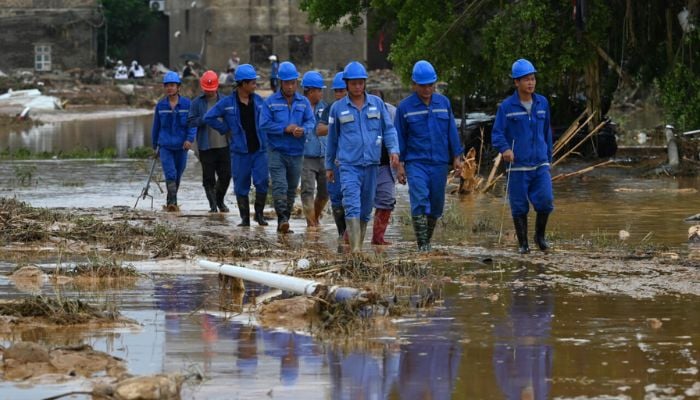 China evacuates 1.8 million as Typhoon Bavi nears Wenzhou