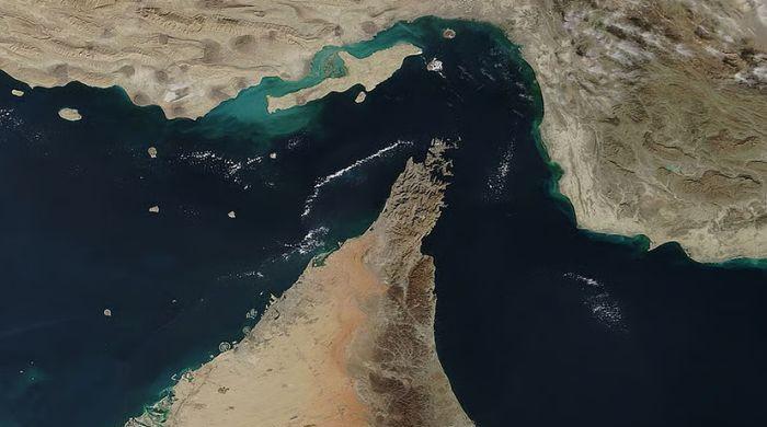 Iran, US trade strikes as Strait of Hormuz shuts again