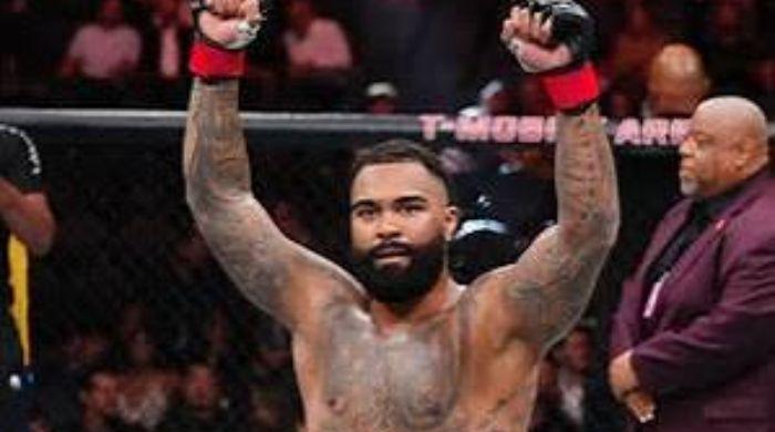 UFC 329: Gable Steveson stuns in debut with first-round KO