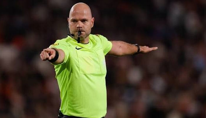 World Cup referee Rob Dieperink suddenly dies months after FIFA decision