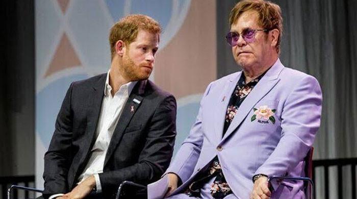 'Furious' Elton John sends strong message to Prince Harry after major demand